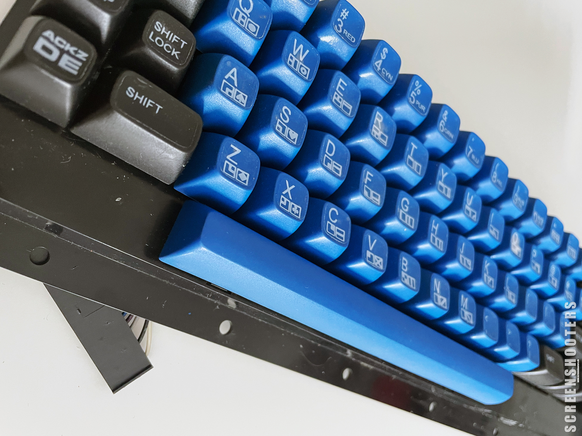 C64-281_BluePearl_43.jpg